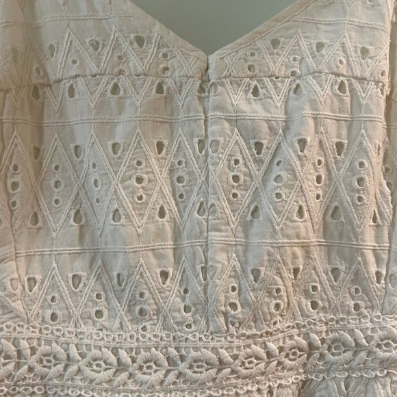 PERFECT SUMMER DRESS! Sexy white eyelet LUCKY Brand Dress.  Size Small. New. - Picture 2 of 4